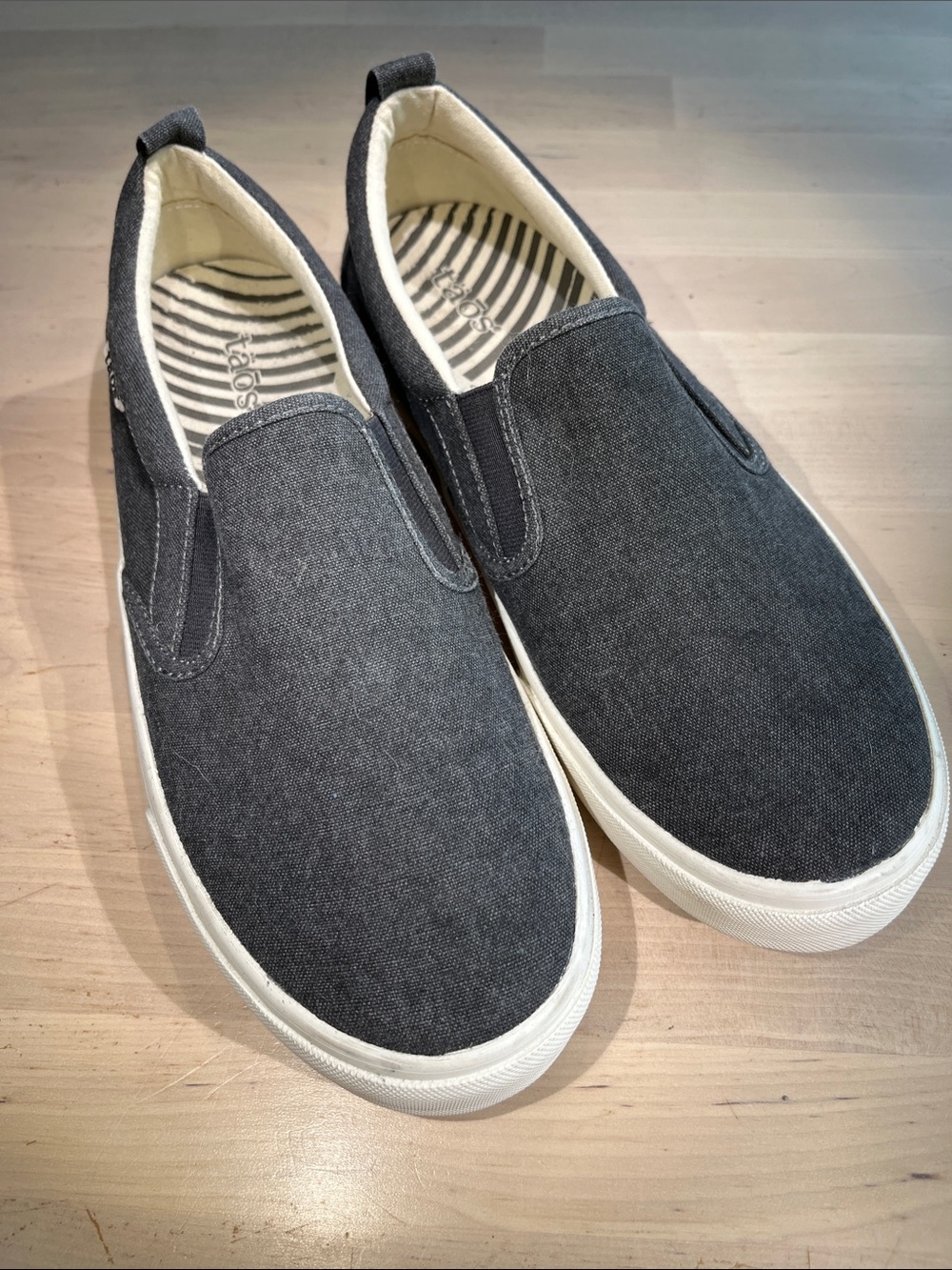 Taos Rubber Soul Charcoal Wash Women’s Canvas slip ons - Wos 9.5